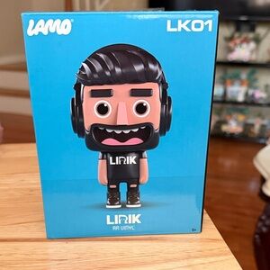 Lamo LIRIK AR Vinyl Figure - Turquoise & Black